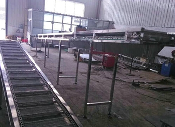 不銹鋼提升機-側面圖